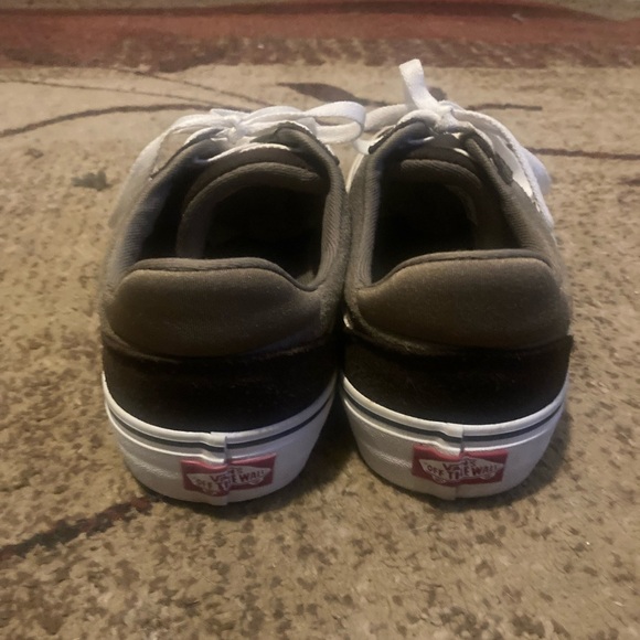 Vans Ward Deluxe Comfort Skating Shoes - Picture 8 of 11